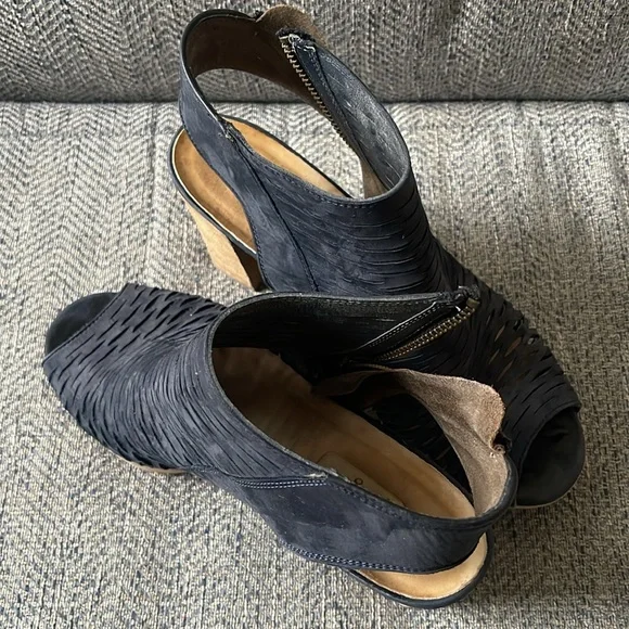 Paul Green Costa Blue Perforated Nubuck Leather Platform Sandals Booties Size: 9 - Picture 12 of 16